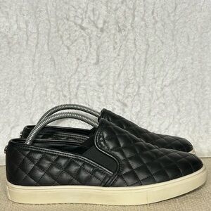 Steve Madden Womens Black Quilted Ecentrcq SlipOn Casual Sneaker Shoes SZ 8.5M